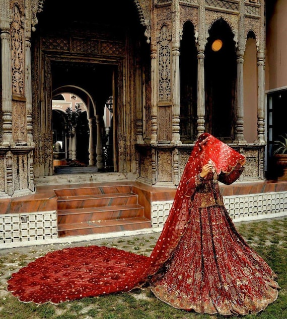 Dupatta Red And Gold Wedding Dress Pakistani Red Wedding Dresses UK USA Canada Indian Pakistani Red Dupatta Red And Gold Wedding Dress Pakistani Red Wedding Dresses UK USA Canada Indian Pakistani Red