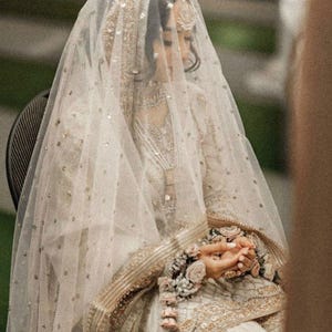 Dupatta de boda larga de oro blanco, dupatta nupcial, bufanda, velo, se puede personalizar en cualquier color.