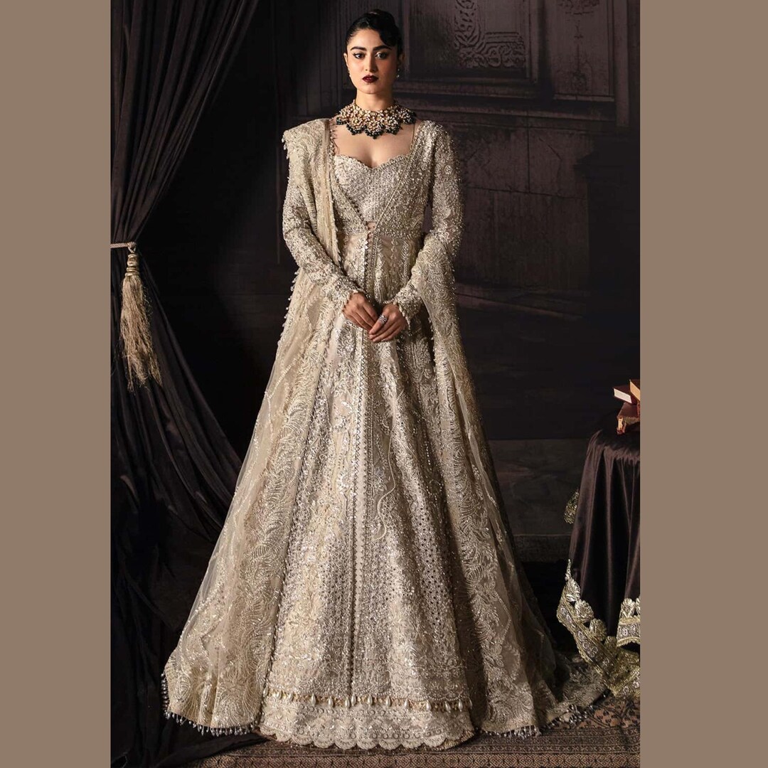 Golden Bridal Lehenga: Pakistani Indian Wedding Dress, Heavy Embroidery ...