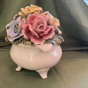 Italian Capodimonte Boquet Roses Bowl