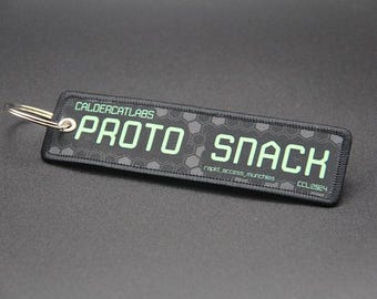 Llaveros de RAM bordados Proto-Snack de CalderCatLabs