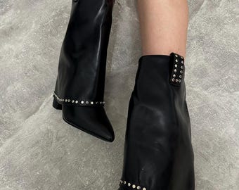 Stivaletti alla caviglia in similpelle con borchie stile Y2K