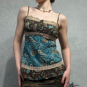 vintage Karen Millen - Caraco en dentelle cachemire - Débardeur bohème en satin de l&#39;an 2000 - Marron et bleu sarcelle