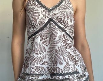 Nächstes Boho-Haltertop mit Blätterprint