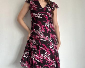 Geblümtes Kleid aus Seide Viskose Romantischer Sommer Look