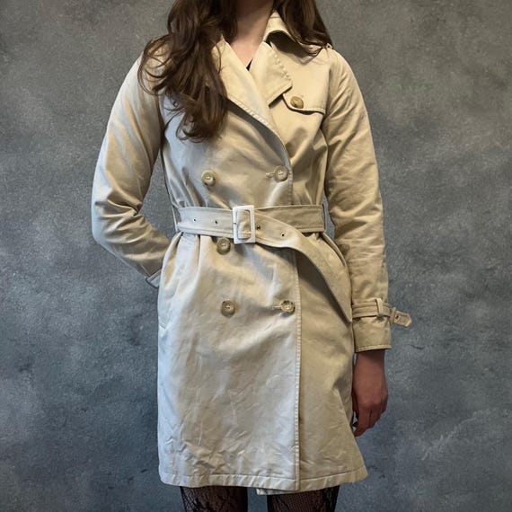 Parisian Trench Coat Vintage Chic Look