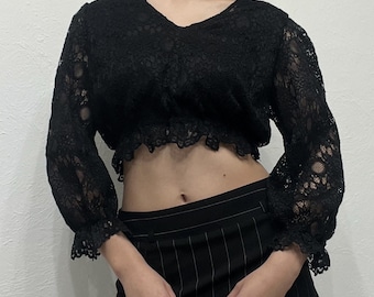 Top corto de encaje elegante - Estilo Coqueta