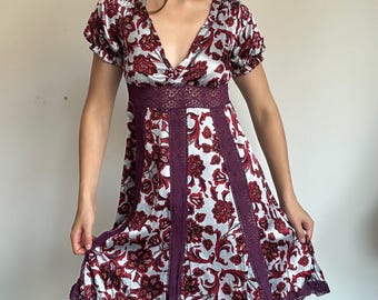 Odd Molly Vintage-Seidenkleid mit lila Spitze