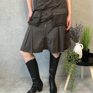 Y2K Dark Cargo MIDI Skirt with Pockets – Techwear Utility Style