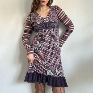 Abito con motivo Y2K, patchwork retrò, mini abito indie a maniche lunghe