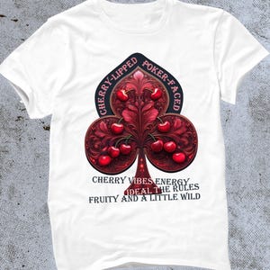 Colored deck of cards T-shirt of clubs, T-shirt with a suit of clubs as a gift, a suit of clubs T-shirt for a card lover,gift poker player