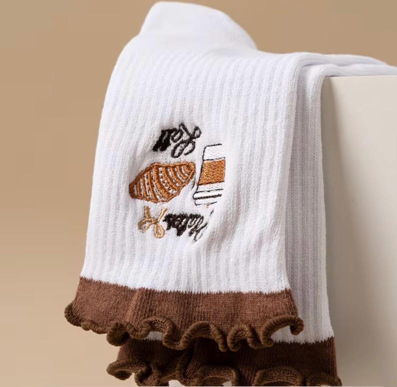 Le Grip Reformer Pilates Yoga Barre Grippy Socks Pilates and Latte image 2