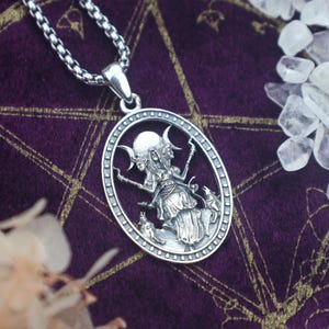 Hecate Triple Moon Necklace – 925 Sterling Silver Wiccan Pendant for Protection, Magic, Feminine Power – Pagan Goddess Jewelry Gift for her