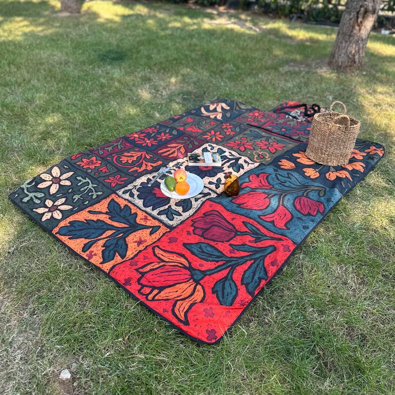 Waterproof Picnic Blanket, Traditional Beach Blanket, Foldable Outdoor Mat with Sandproof, Carry Bag, 3 Layer Picnic Rug, 60x80 - 150x200cm