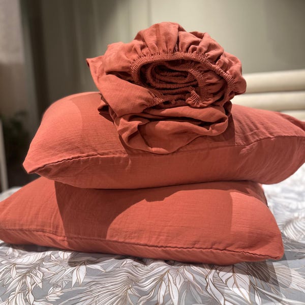 Fitted Sheet Set %100 Organic Cotton, 3 PCS Fitted Sheet Set, Ultra Soft, Lightweight and Breathable Muslin Fitted Sheet and Pillowcase