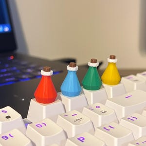OSRS Potion Keycap – Old School RuneScape Elixir Vial for Mechanical Keyboards (Herblore Style)