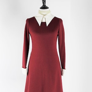 1970s vintage maroon dress with ivory collar and cuffs