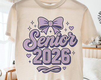 Clase de 2026 png para chicas, Coquette Senior 2026 Png, Girly Lace Senior Shirt png, Preppy Senior Mom Png, Pink Floral Graduation High School