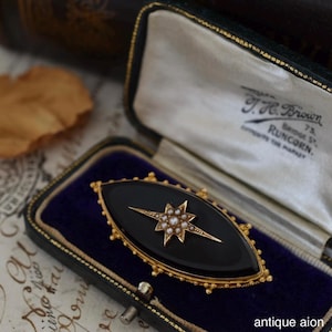 Victorian Mourning Brooch | c. Late 19th Century | 15ct Gold | Natural Onyx & Seed Pearls | Starburst Design | Memorial Locket Back