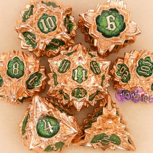 Dobbelstenen, metalen RPG-dobbelstenenset, DnD d20 polyedrische dobbelstenen, heavy metal gaming op tafel, fantasierollenspel, cadeau, middeleeuws, cruciale rol