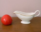 Farmhouse Kitchen White Ironstone Gravy Boat. French Country Decor Restaurant Ware. Vintage Ironstone China. Homer Laughlin. Farmhouse Decor