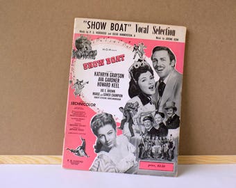 Antique Decor. Sheet Music Book. Show Boat Vocal Selection. Jerome Kern. Oscar Hammerstein II. MGM Musical Film 1951. 1950's Musical.