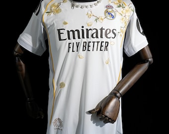 Camiseta del Real Madrid con bordado de flor de pera – Arte para vestir
