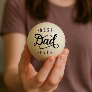 Personalized Engraved Cue Ball – Custom Billiards Gift for Dad – Father&#39;s Day, Christmas, or Groomsmen Present – Custom Name Pool Ball