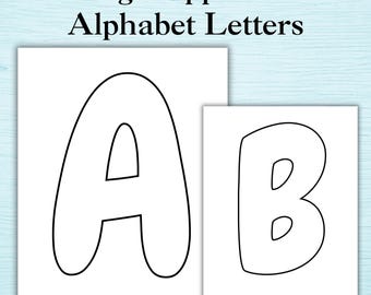 Könnte beinhalten: Zwei weiße Karten mit schwarzen Umrissen der Großbuchstaben "A" und "B". Der Text "Large Uppercase Alphabet Letters" ist oben im Bild zu sehen. Die Buchstaben haben ein abgerundetes, blasenartiges Design.