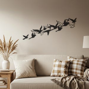 Flying Birds Metal Wall Art, Minimalist Bird Flock Silhouette Decor, Nature-Inspired Iron Sculpture for Modern Living Rooms or Hallways
