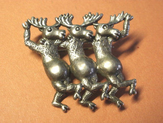 Expressive Vintage Native American Navajo Sterling Silver Bear Pin Expressive Vintage Native American Navajo Sterling Silver Bear Pin