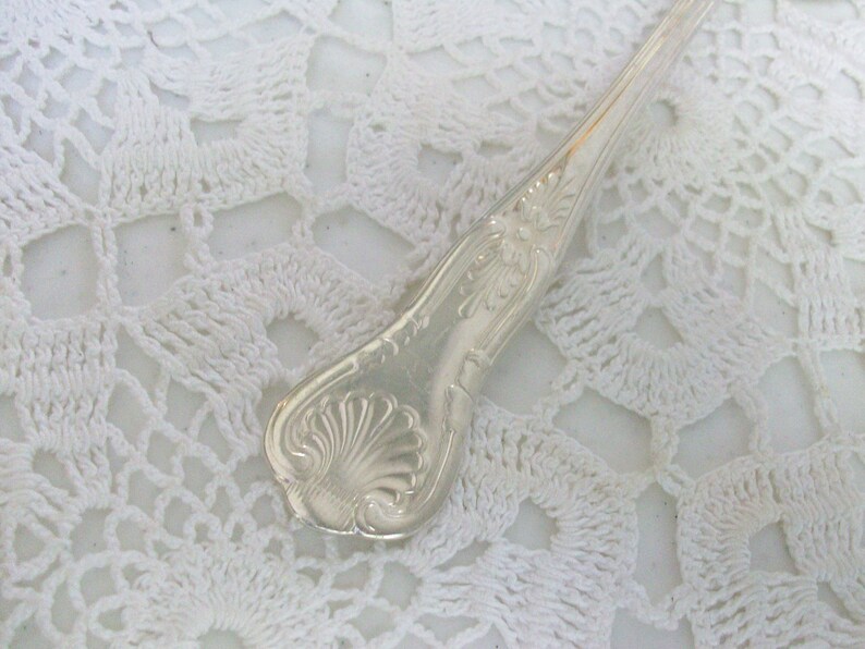 Free US Ship Kings Silver Casserole Spoon Sheffield England