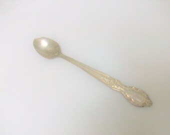 2 Victorian Rose Infant Spoons 1954 Rogers & Son No Monogram Free US Ship /