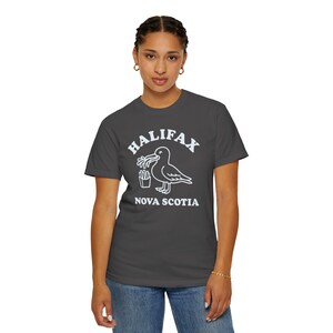 Halifax Nova Scotia T-shirt: Rolig Seagull Pommes Frites Graphic Tee