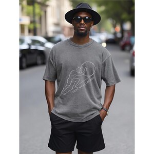 Camiseta gráfica de Sísifo lavada de gran tamaño: Camiseta de filosofía estoica de algodón pesado Gray