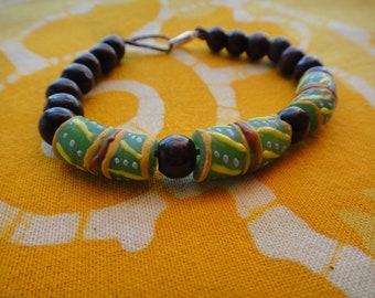 Green Rasta Pattern African Glass Prayer Bead Bracelet Krobo Trade Recycled Ghana