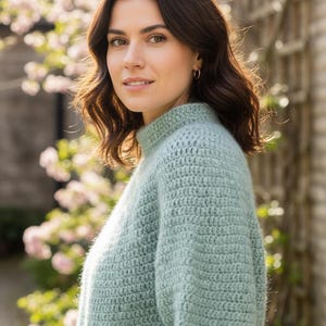 Beginner-friendly crochet sweater pattern PDF, round yoke, top-down, sizes S–XXXL, medium/#4 yarn