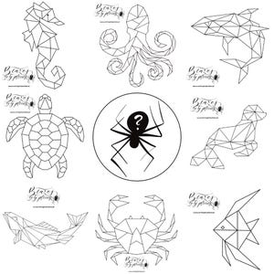 Puede incluir: Ilustraciones geométricas en blanco y negro de diversas criaturas marinas, incluyendo un caballito de mar, un pulpo, un delfín, una tortuga, una foca, un pez, un cangrejo y una araña. Los diseños son minimalistas.