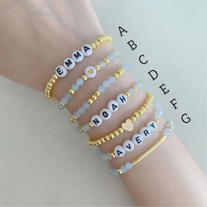 Gepersonaliseerde woordkralenarmband, aangepaste naam kralenarmband, kindernaamarmband, mama-armband stapelen, cadeau voor moeder, Moederdagcadeau