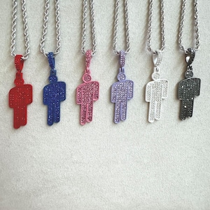 ビリーアイリッシュ billie eilish 公式 ネックレス　青 Billie eilish blohsh necklace - Etsy 日本