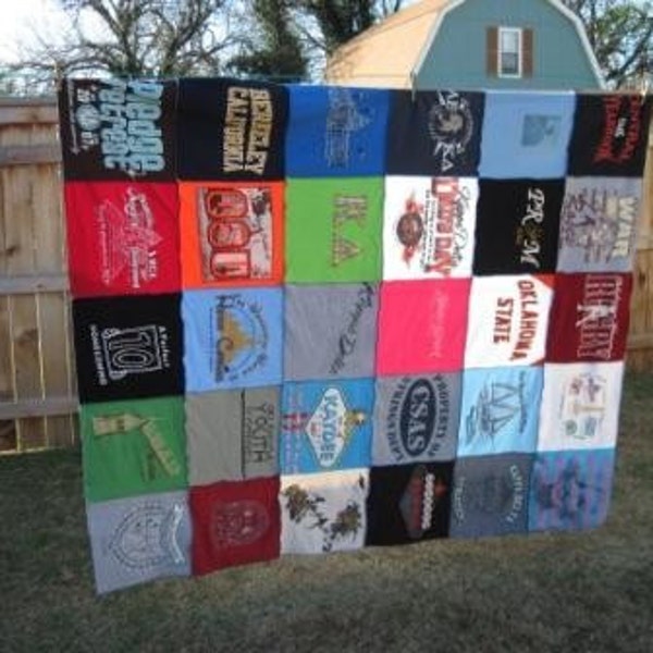 Tshirt Blanket, Memory Quilt, Custom, Made to Order, 30 Tshirts