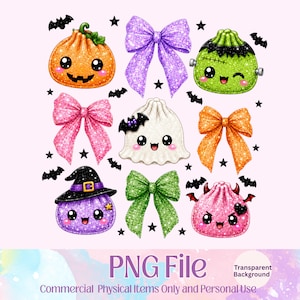 Puede incluir: Una colección de ilustraciones brillantes con temática de Halloween que incluye una calabaza, una cabeza de monstruo de Frankenstein, un fantasma y una criatura morada con sombrero de bruja, intercaladas con lazos rosas, morados, naranjas y verdes y murciélagos negros.