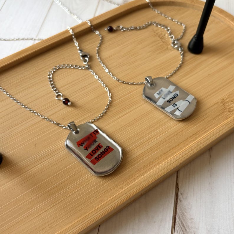 Kpop Arirang Love Song Reversible Resin Dog Tag Necklace: Garnet Bead, Stainless Steel Chain