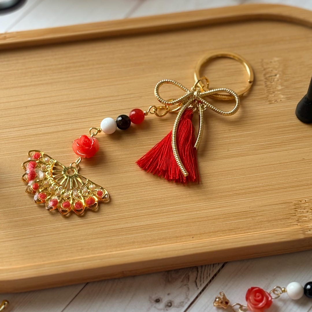 K-pop OT7 Arirang Inspired Keychain: Resin and Pearl Metal Fan, Carved ...