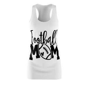 フットボールママのレーサーバックドレス：試合当日のスポーツファン向けアパレル