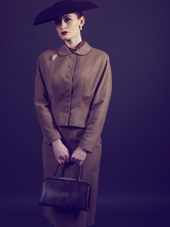 Vintage 50s Skirt Suit in Tan Beige Brown Wool Si
