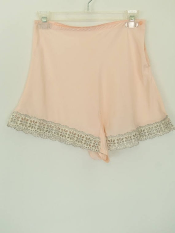 Vintage 40's Tap Pants Panties Baby Pink Pastel Gr