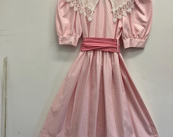 Vintage 1970s Pink Children’s Dress with Lace Collar Children’s Size 8