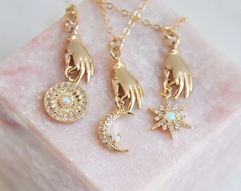 Gouden handketting, ketting handlijnkunde, opaal zon ketting, opaal ster ketting, opaal maan ketting, gold filled ketting, tarotketting