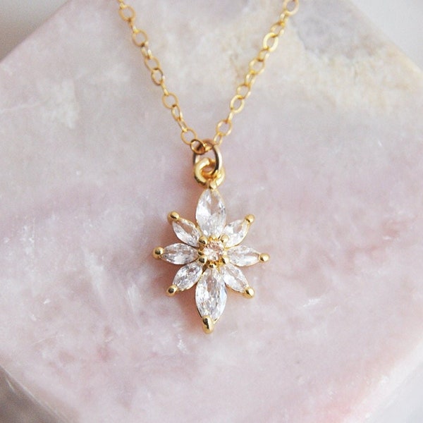 Flower Necklace, Leaf Necklace, Boho Bridal Jewelry, Wedding Jewelry, Bohemian Wedding, Bridesmaids Gift, Gold Filled Necklace, Floral